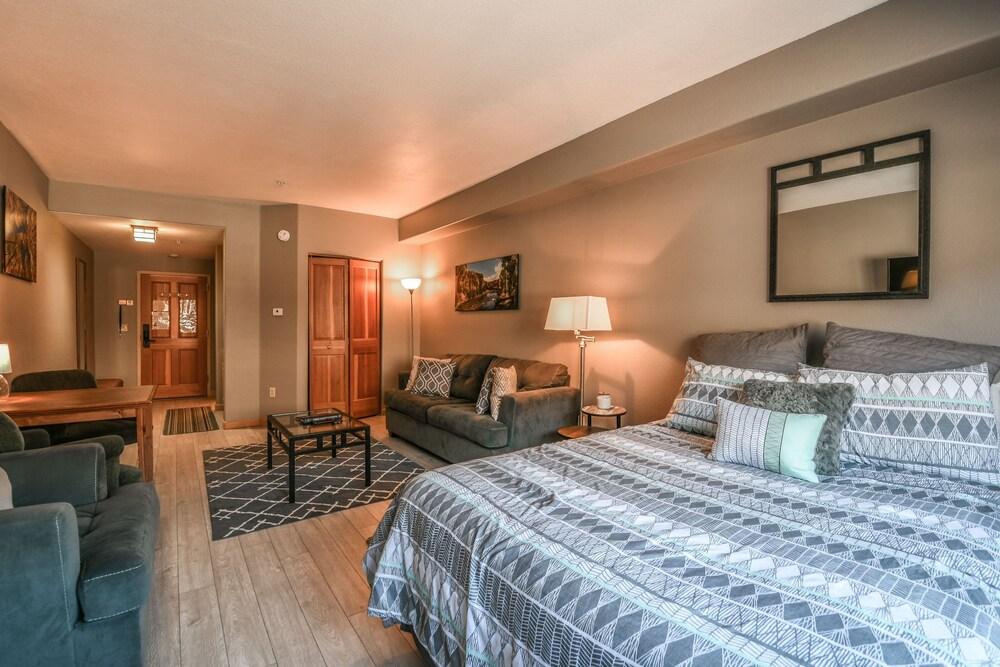 Gateway Lodge 5025 by SummitCove Vacation Lodging
