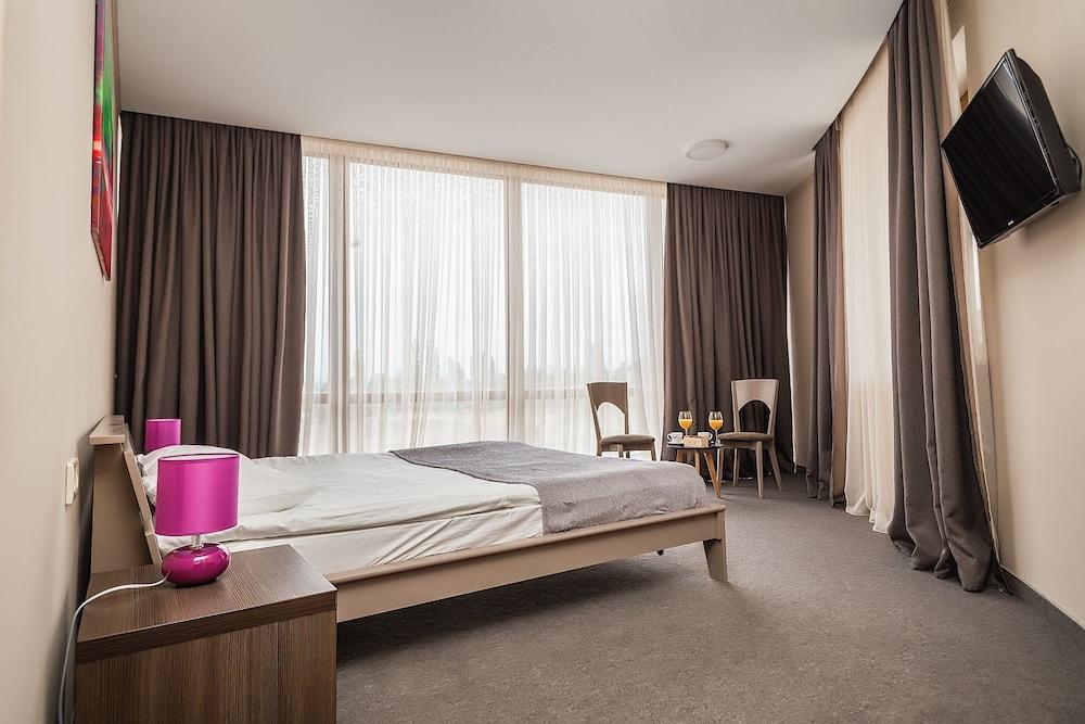 WellOtel Chernomorsk