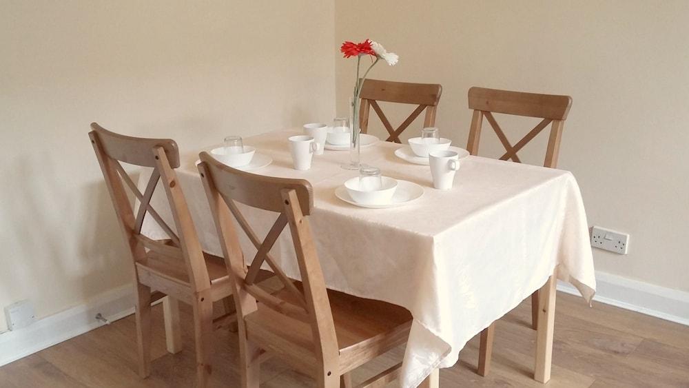 2 Bed Apartment in the West End