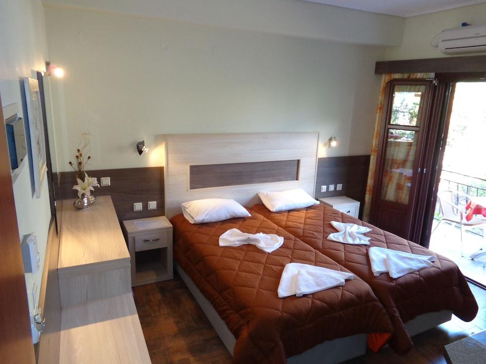 Niki Studios Sea-Front