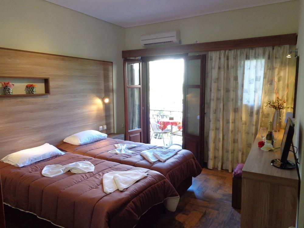 Niki Studios Sea-Front