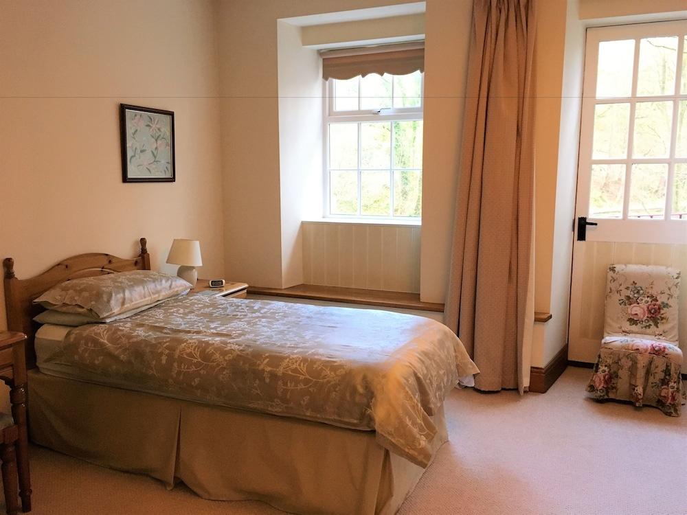 Hewenden Mill Holiday Homes