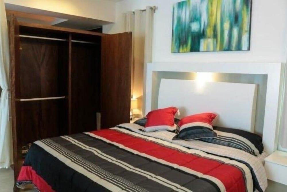 ROMANTIC ZONE V177 STUDIO