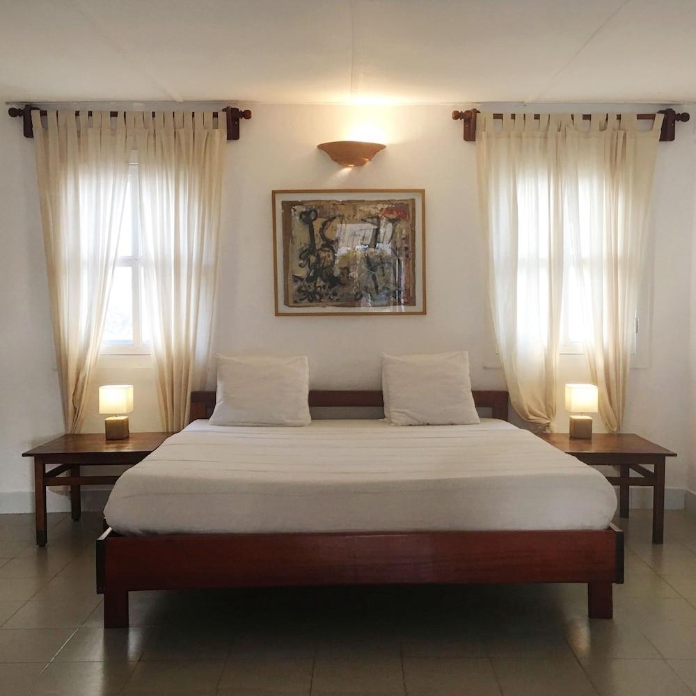 Le Koral Beach Hotel  LeKBH