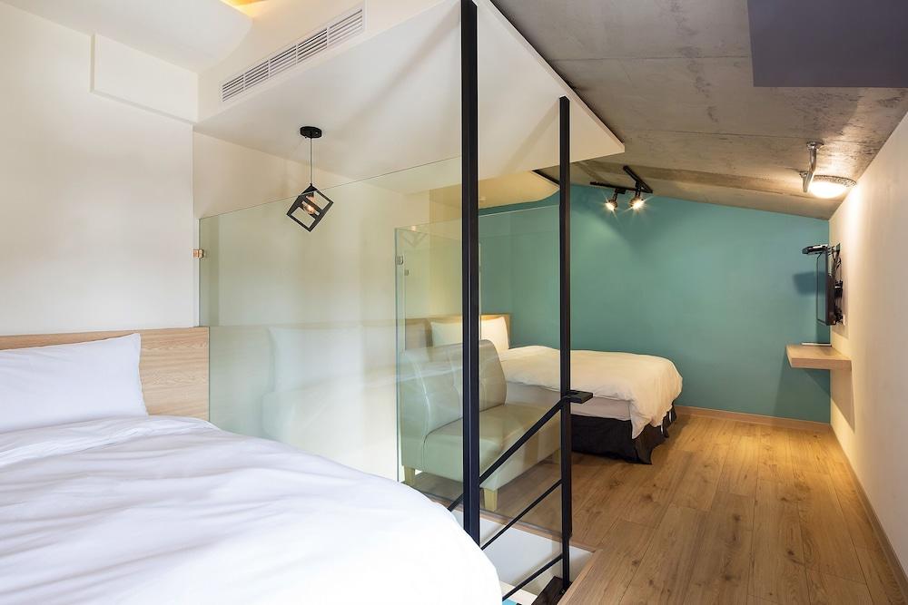 CHECK inn Express Taichung Yizhong