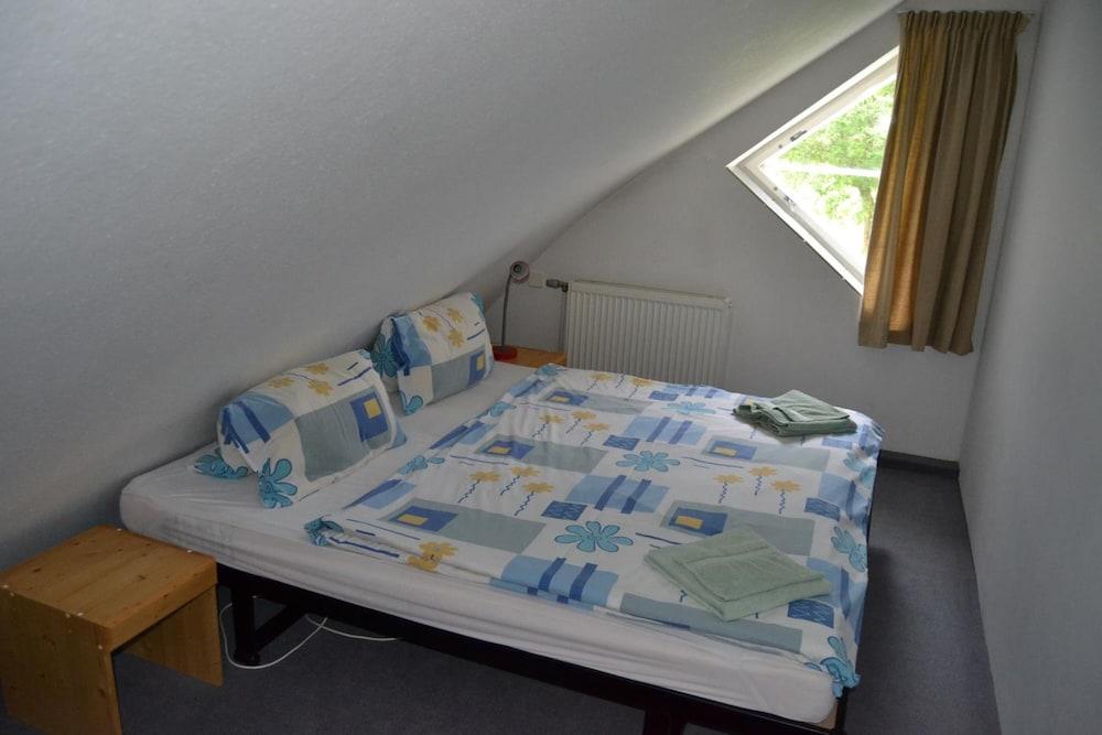 Apartments Holiday Pec