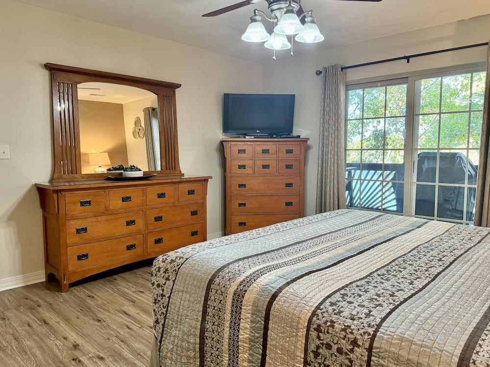 Lakefront Condo A-2 at Vickery Resort by RedAwning