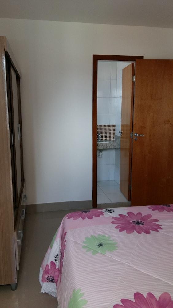 Apto alto padrão com piscina