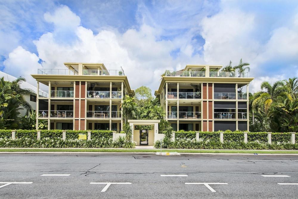 Peponi 4 - Beachfront Apartment