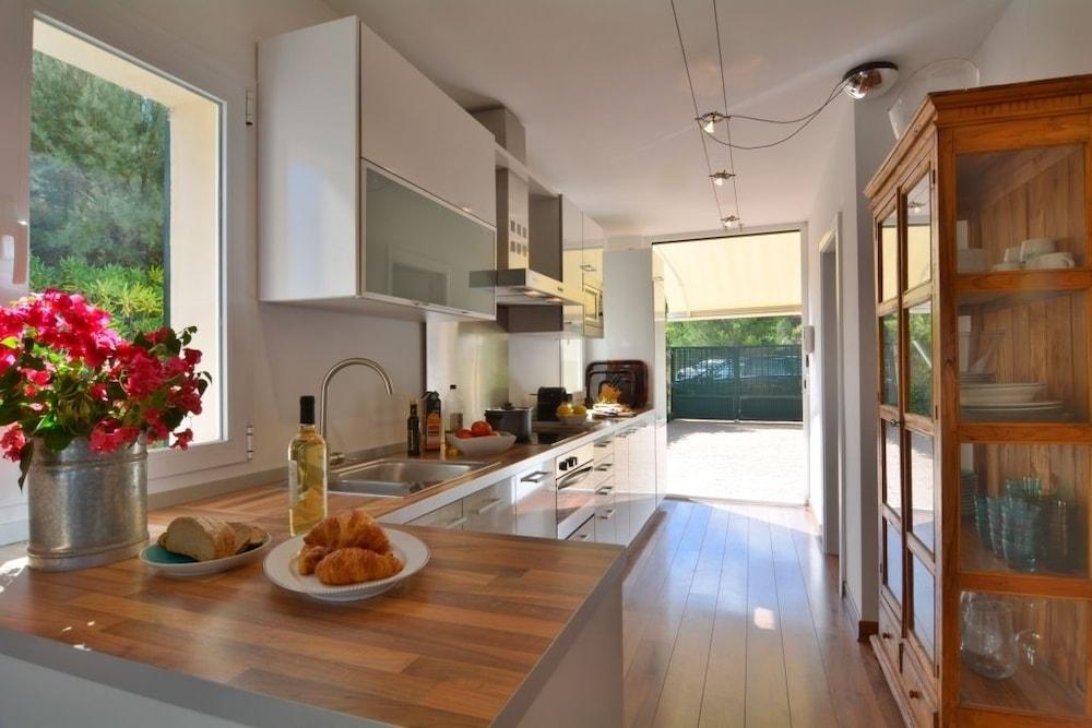 Luxurious Sea Front Villa in Mallorca