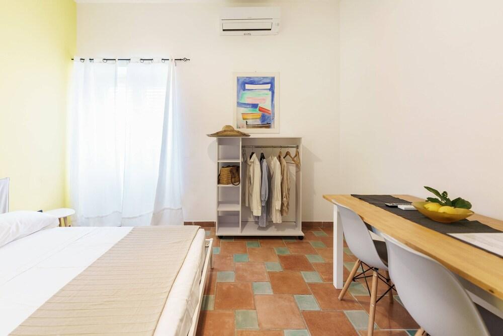 Le Grand Bleu - Gioia Apartments