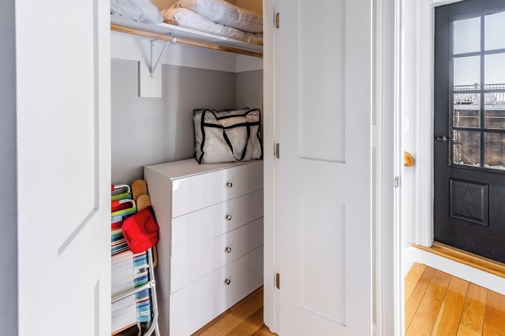 The Newport Lofts - 595 Thames Street