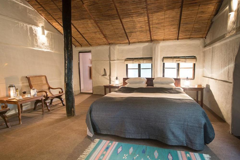 Tiger Tops Tharu Lodge