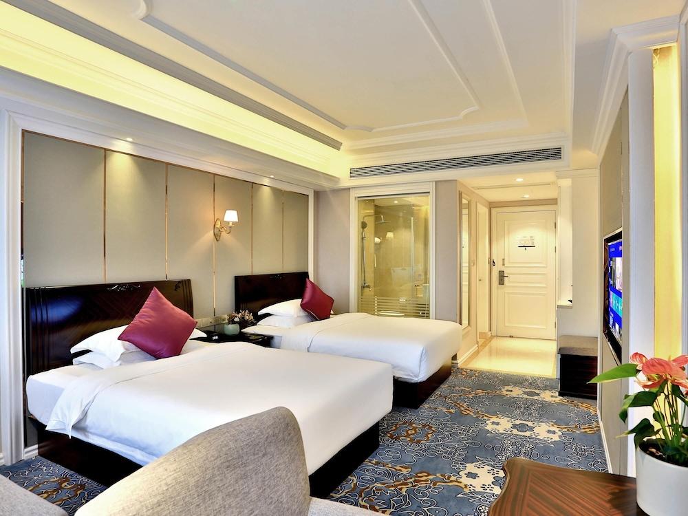 Mercure Hangzhou Linping Hotel