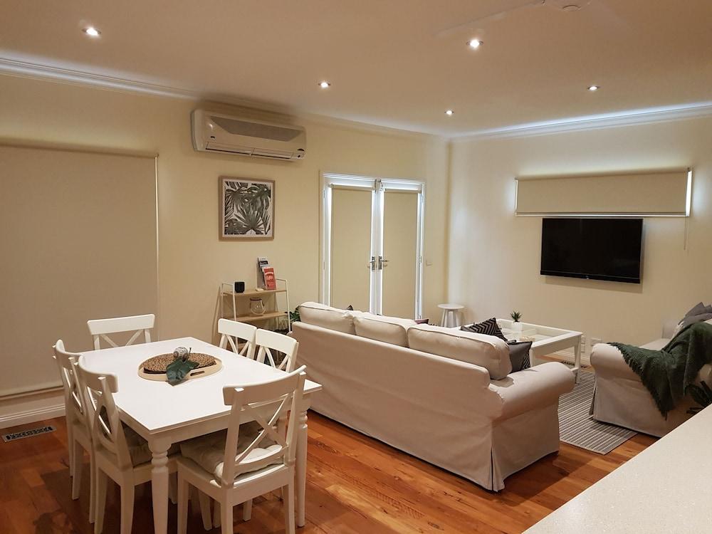 Healesville House - Fig Tree House