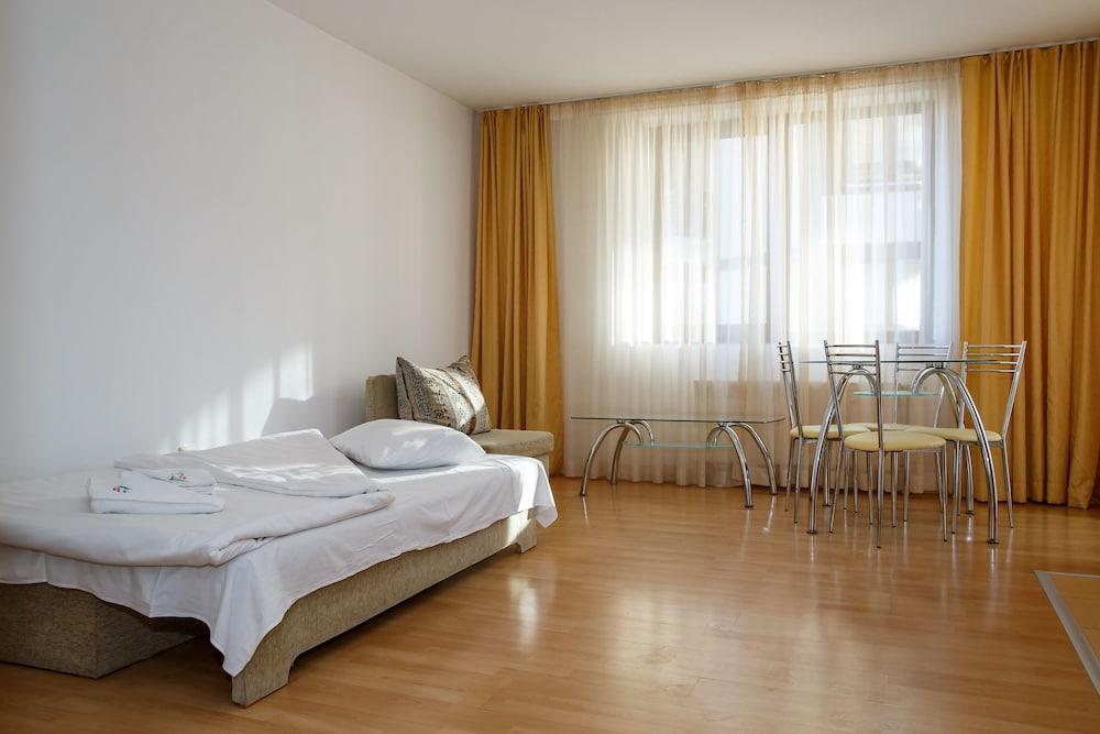 Mountain Paradise by the Walnut Trees