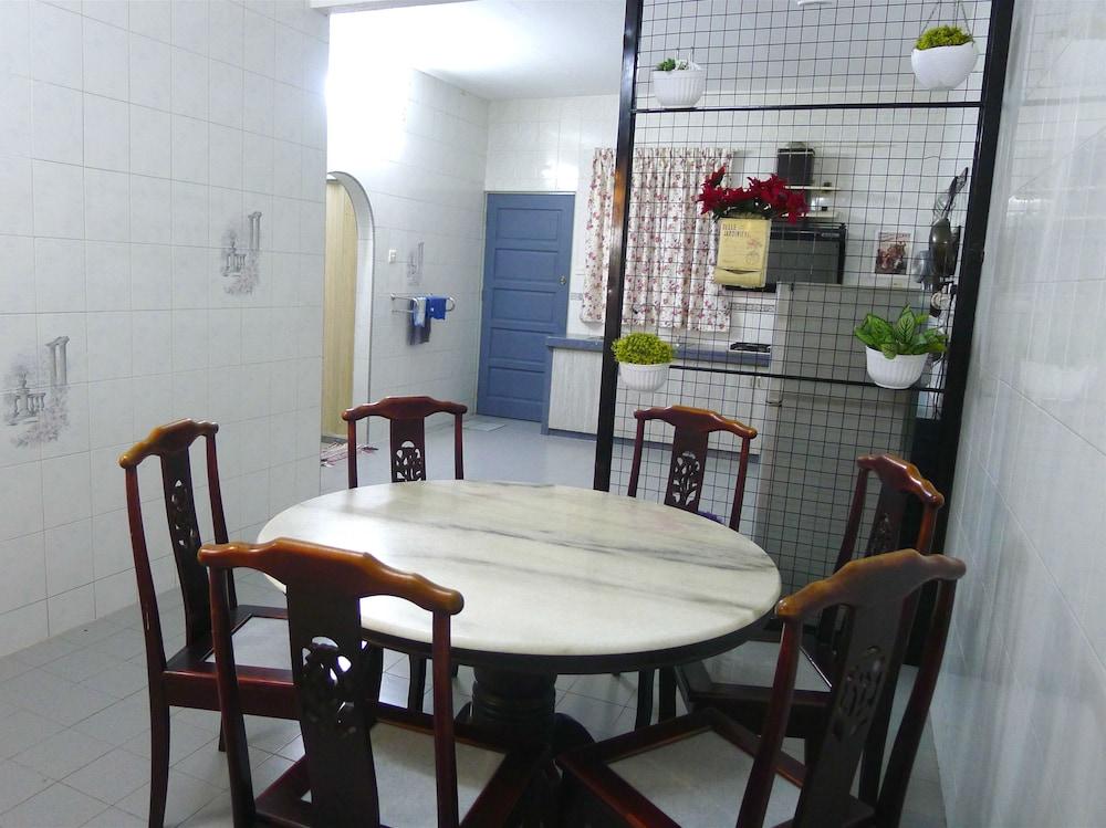 Bukit Tinggi Klang - Cozy Home