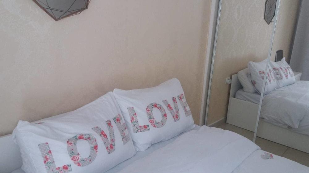 Cozy Sea View Apartment