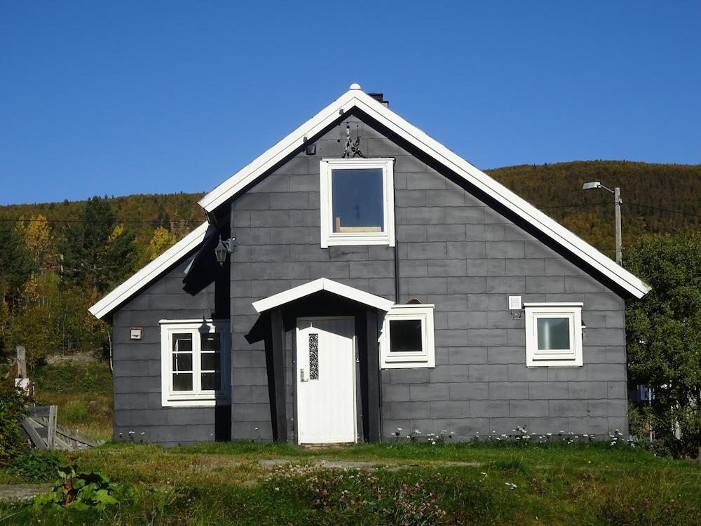 Øen Turistsenter Cottages