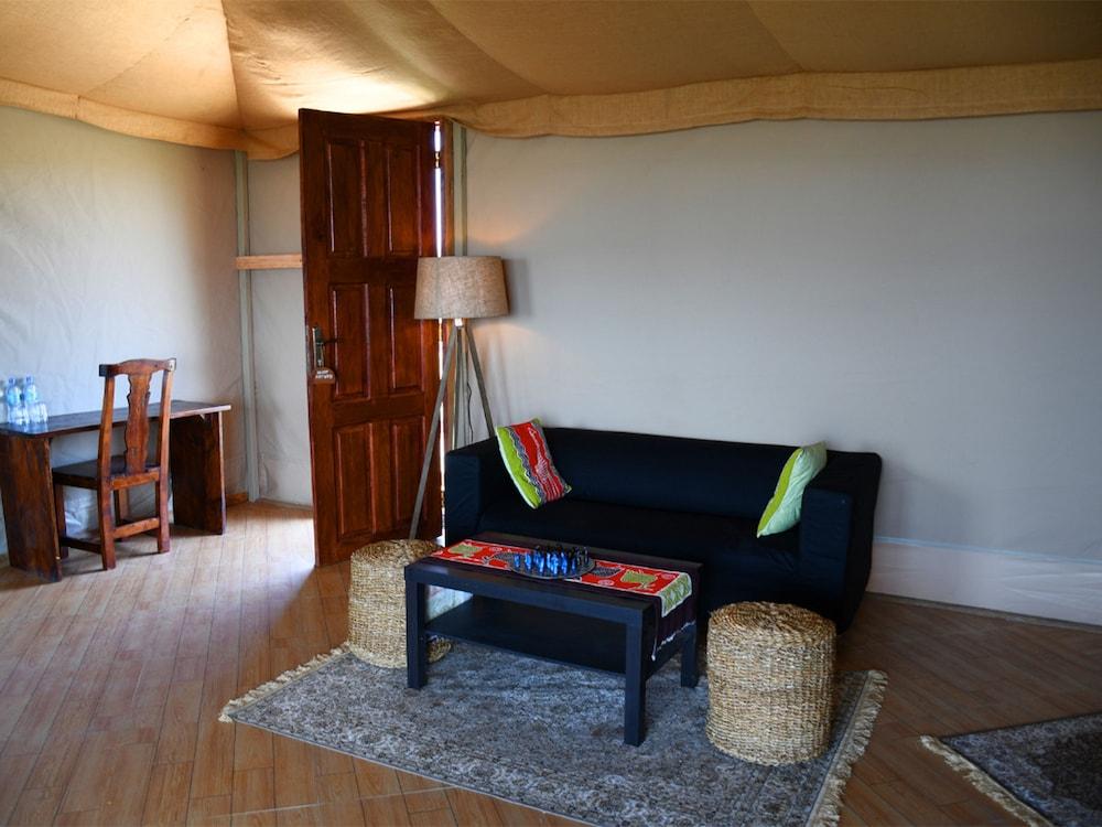 Serengeti Safari Lodge