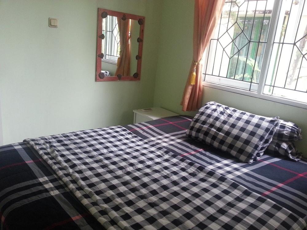 Villa Kota Bunga Tulip