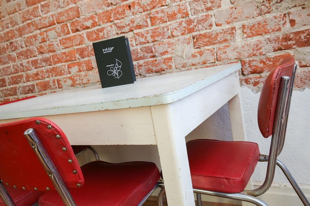 Indulge Apartments -The Urban Collection