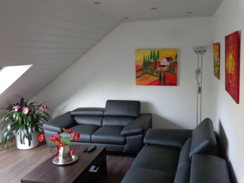 Exclusive Apartment - Rees