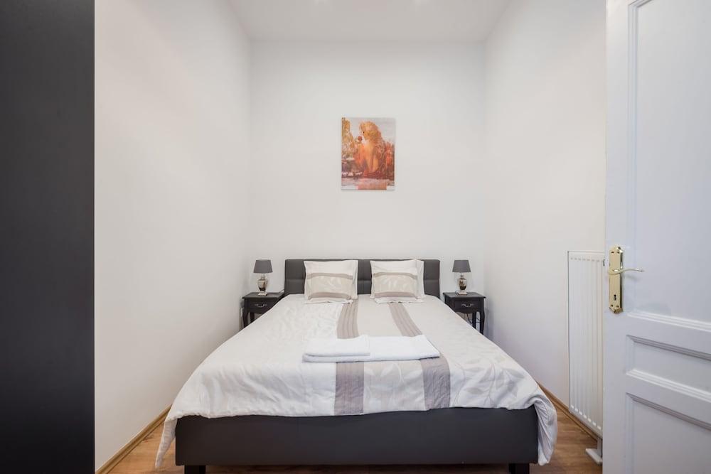 Real Apartments Zichy