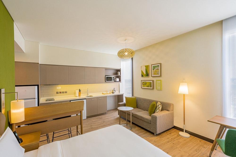 Element Me'aisam Dubai