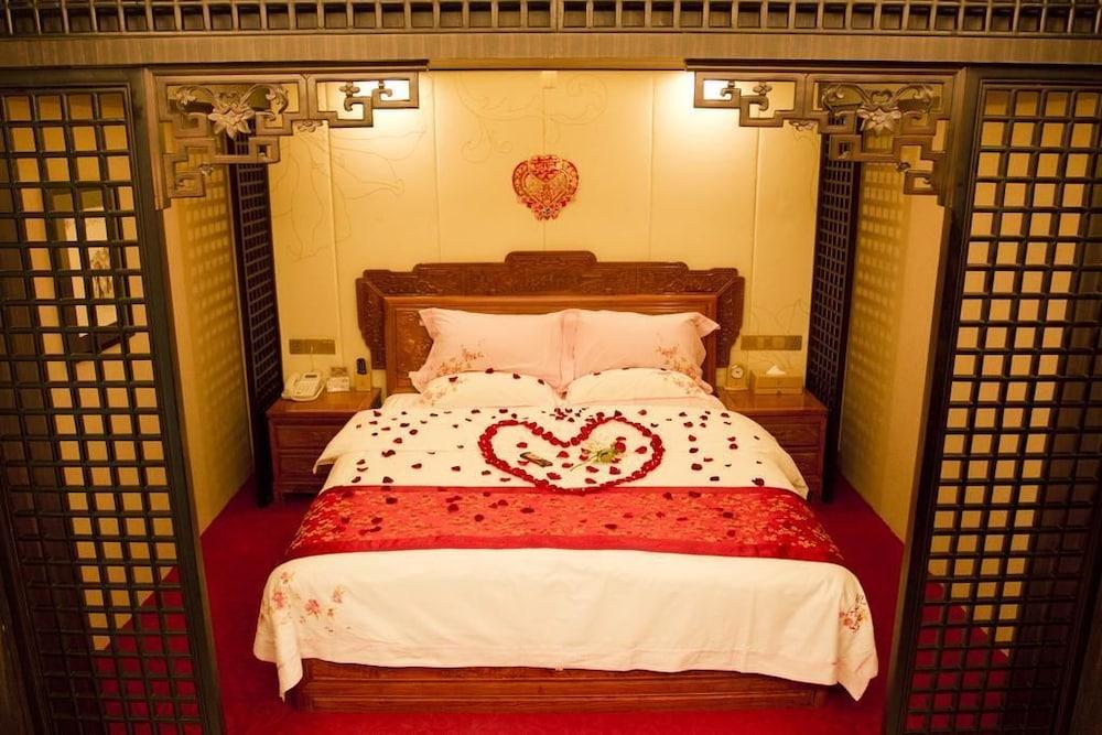 Lijiang Taohuadao Post Inn