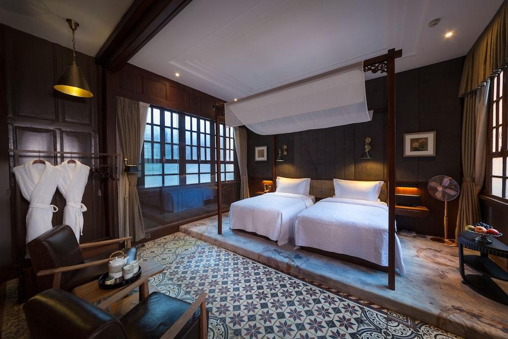 Silver Chest Boutique Hotel