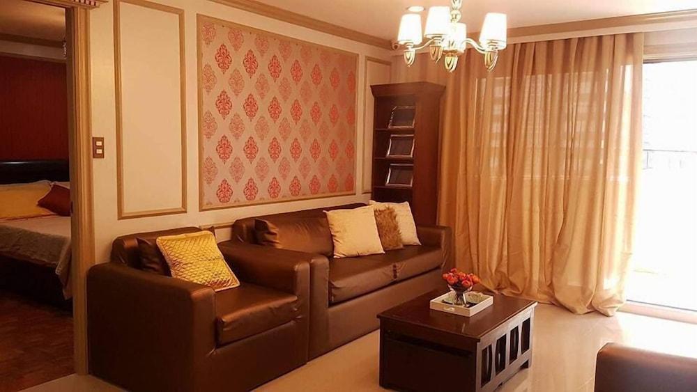 Elegant 2BRCondo in the Heart of Ortigas