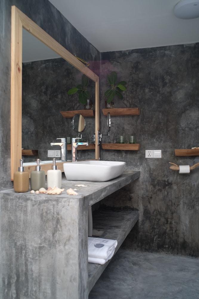 Noovilu Suites Maldives