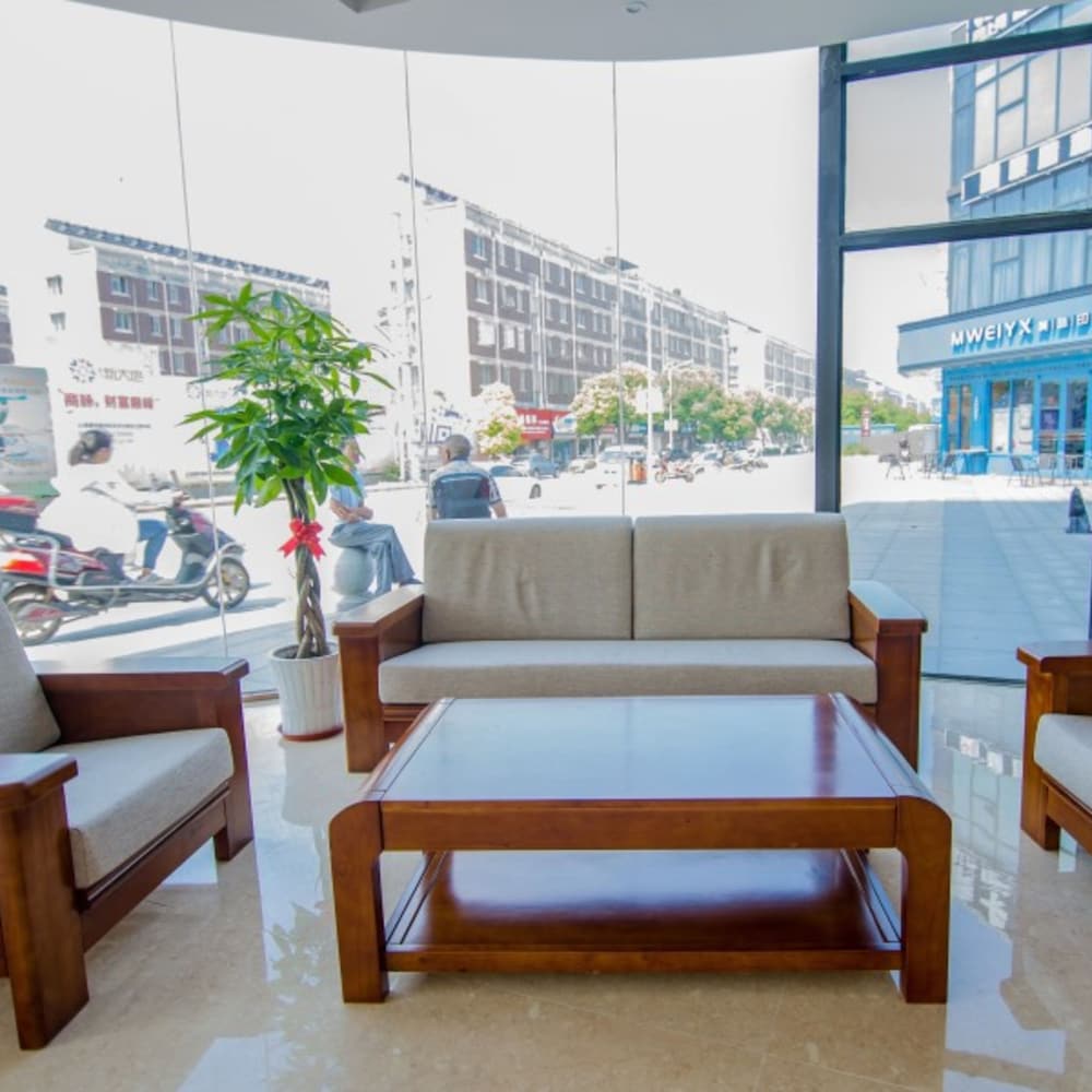 GreenTree Inn Nantong Tongzhou Zhangzhishan Town Deli Square Express Hotel