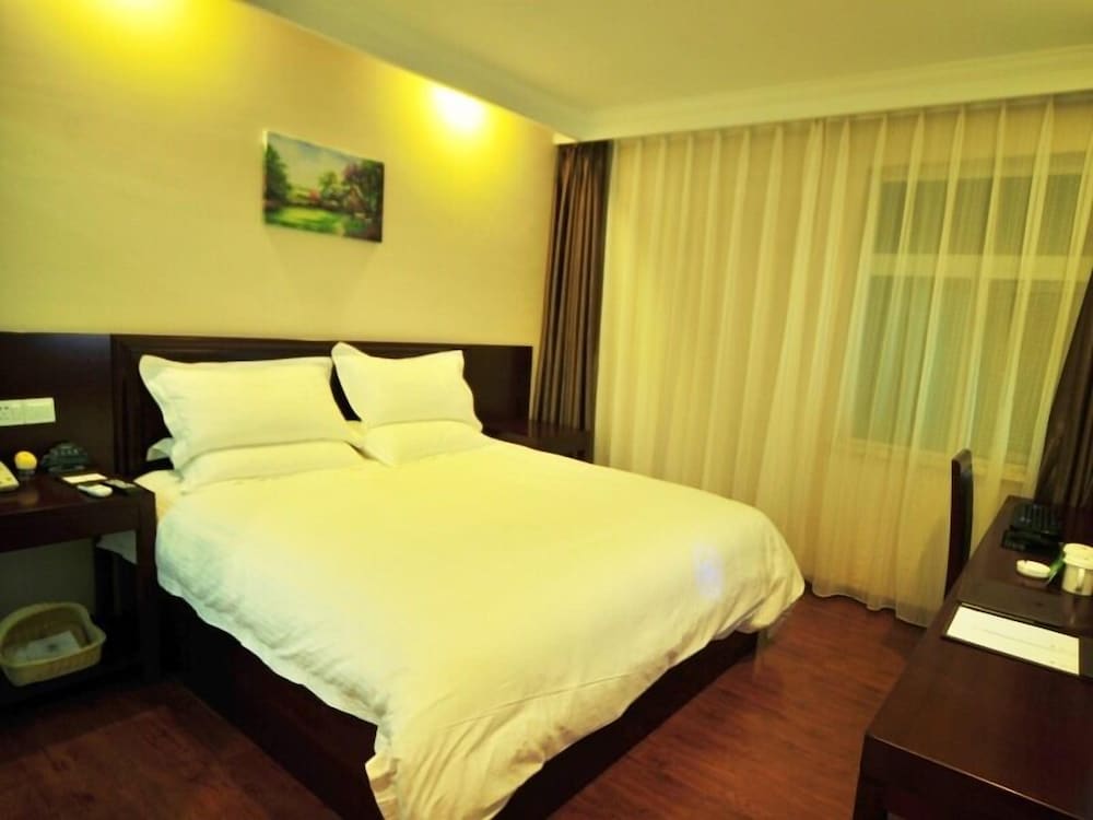 GreenTree Inn Kunming Chenggong University City HSR Station Shilin Street Express Hotel