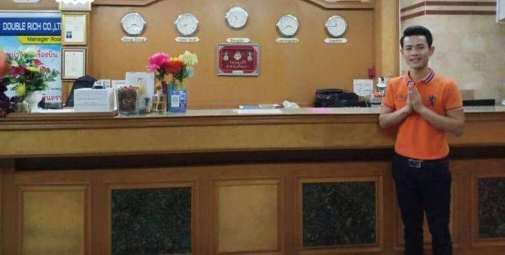 Submukdaphoomplace Hotel