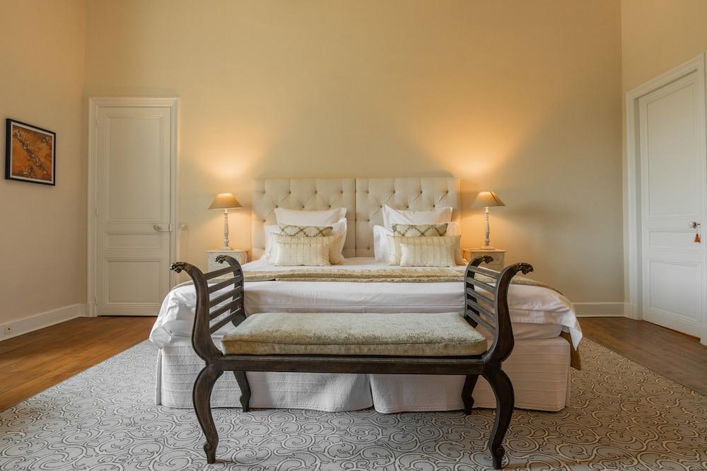 Chateau Terre Blanche