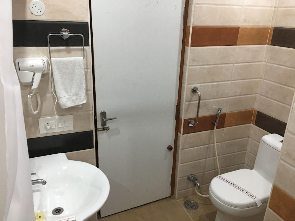 Hotel Hampi International