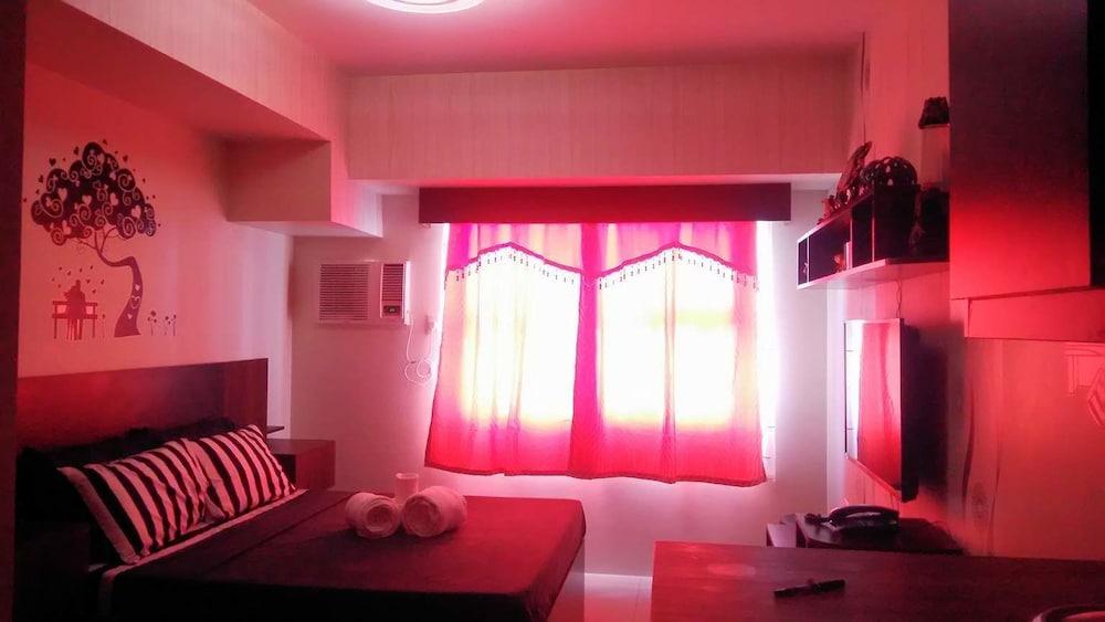 ECJ Cozy Studio Units at Horizons 101