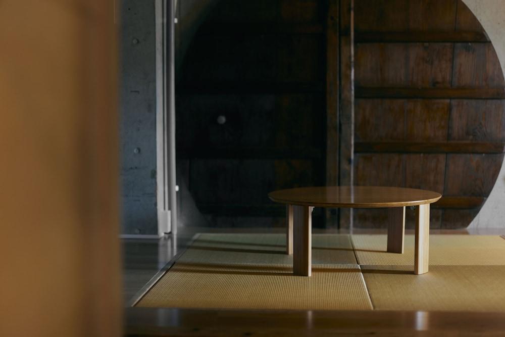 Common de - Hostel & Bar -