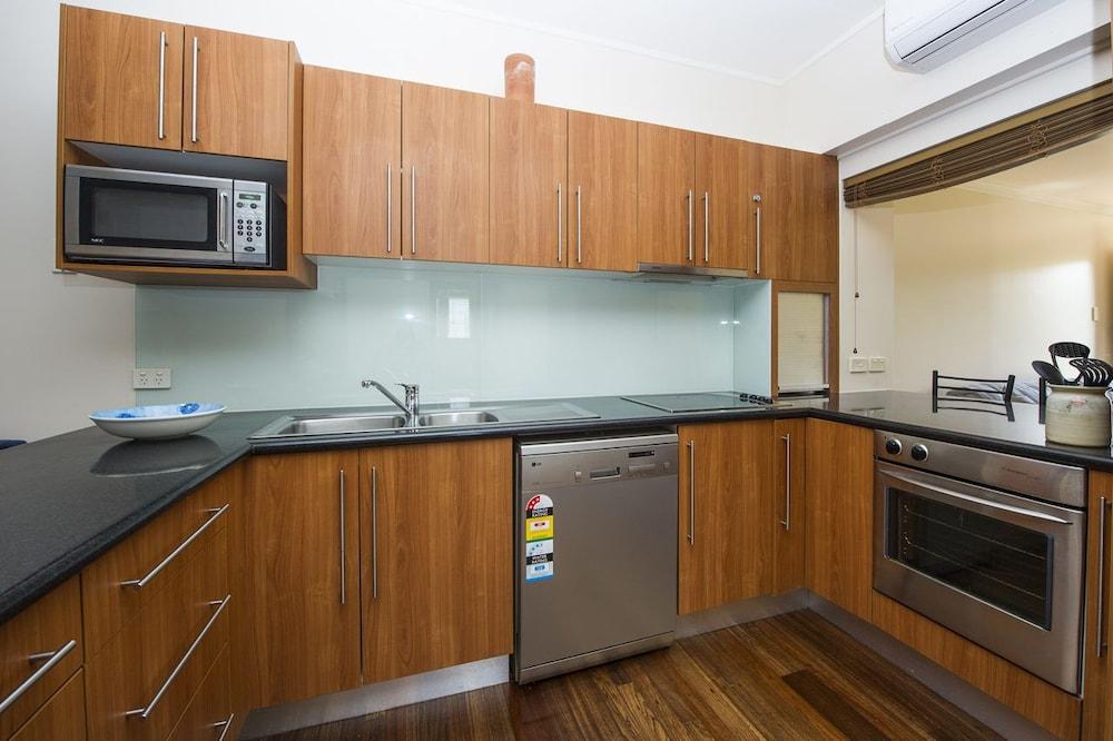 Picnic Bay Apartments Unit 4