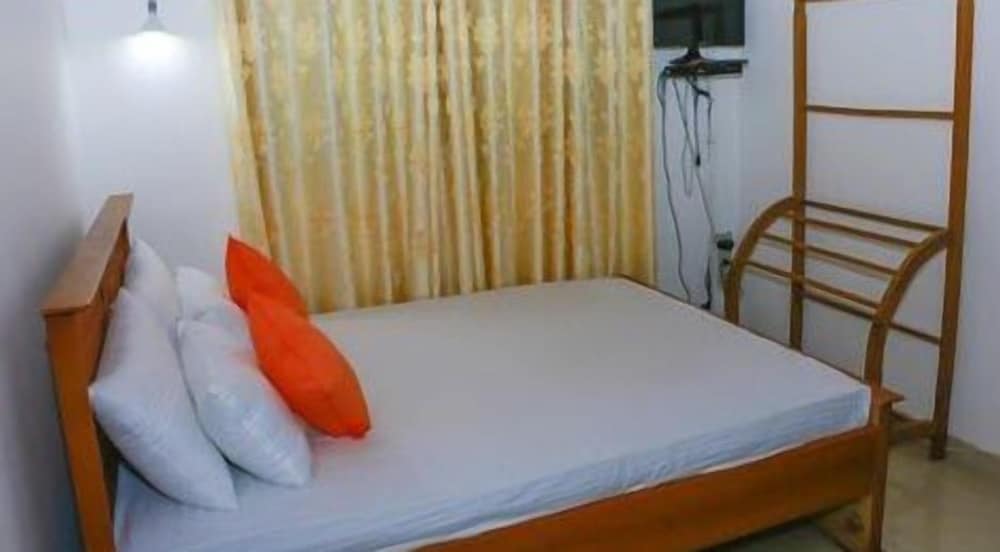 Darshani Hikka Villa