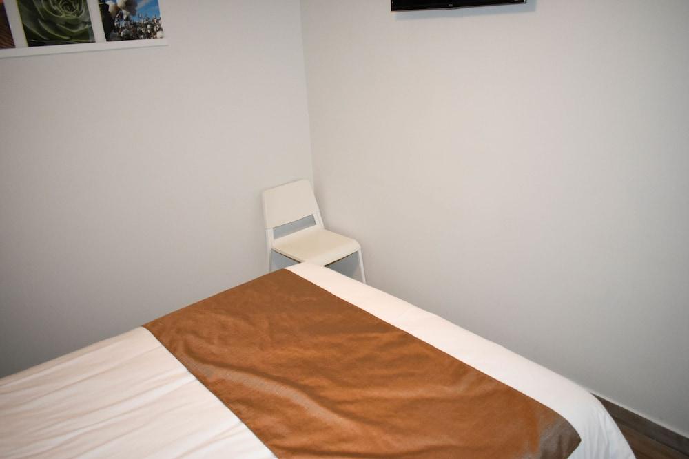 California Comfort and Suites