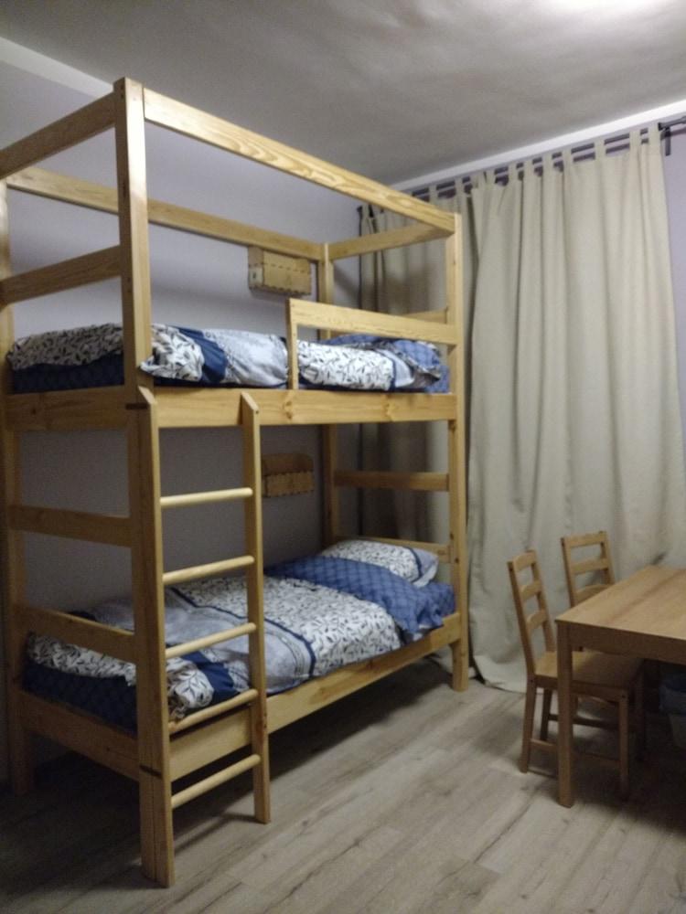 V Ugliche - Hostel