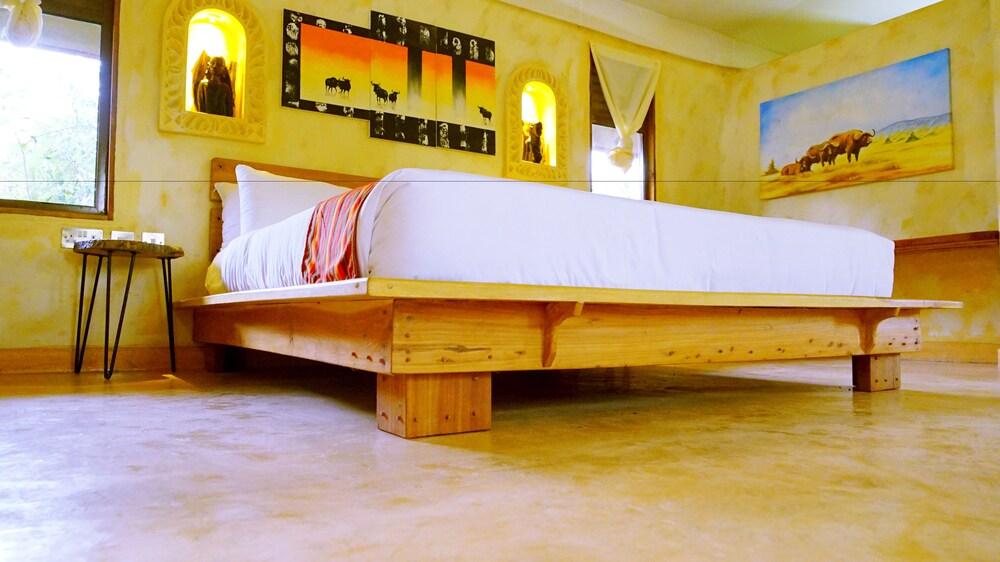 PrideInn Mara Camp & Cottages