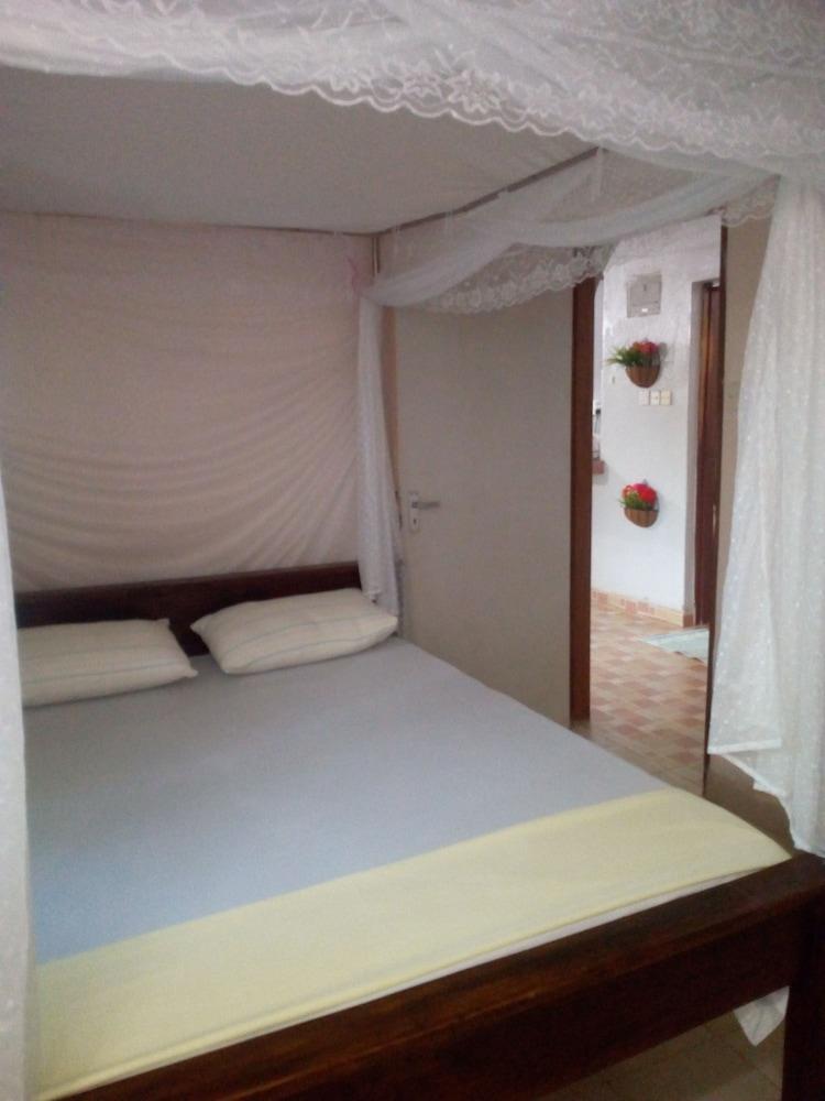 Delina Cottage Diani