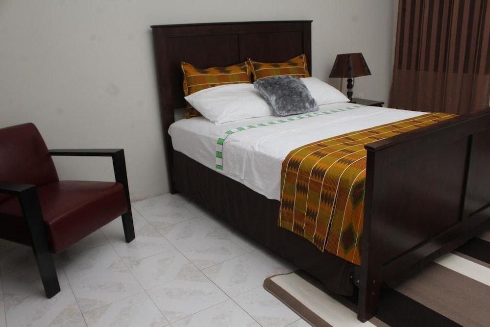 Rose Leat Elegant Bed & Breakfast