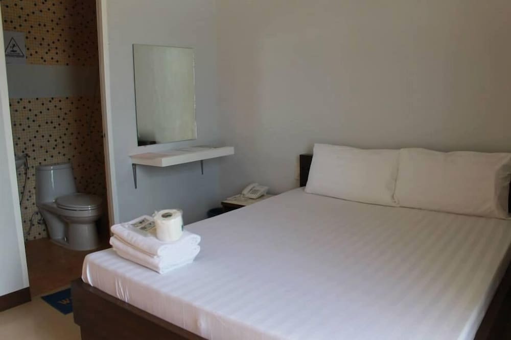 Dianne Gardens Hotel