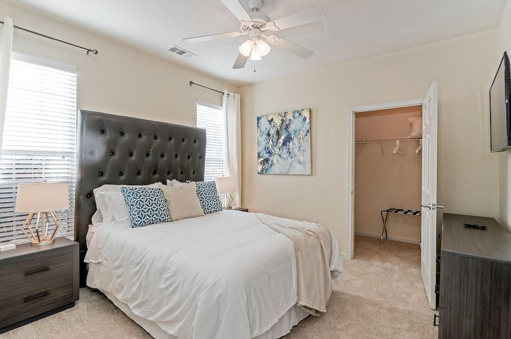 Apartment near Suntrust Park