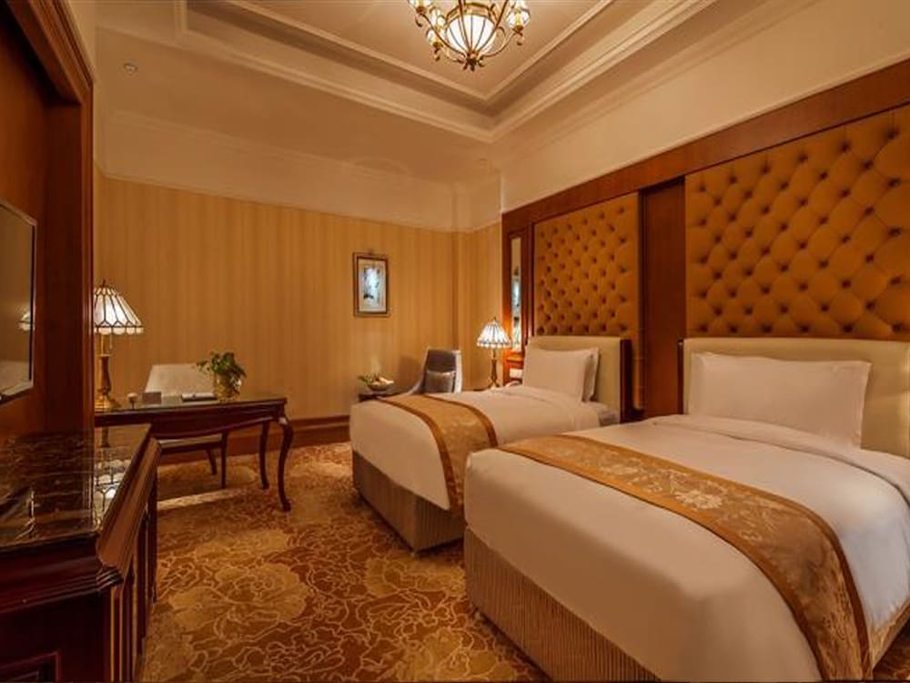 Chongqing Auwi Hotel